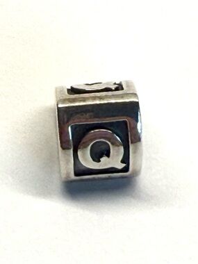 Pandora 925 Sterling Silver Letter Q Charm ALE Initial Bead